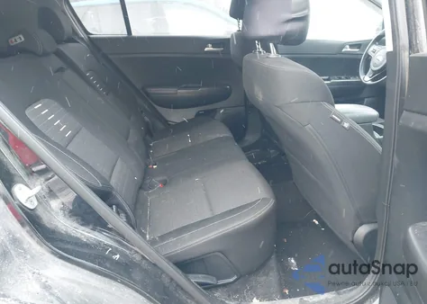 2018 Kia Sportage Lx z USA, uszkodzony, nr VIN KNDPMCAC1J7392718